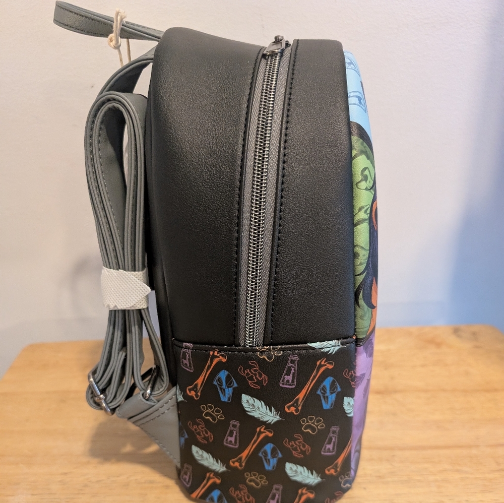 Disney Villains Loungefly Backpack - Picture 4 of 4